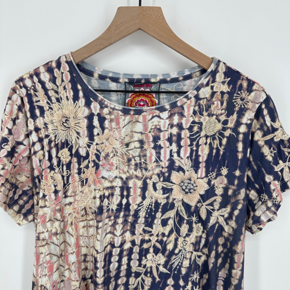 Johnny Was Tunic Top Medium Blue Tie Dye Embroidered Floral Stars Boho - Picture 2 of 11